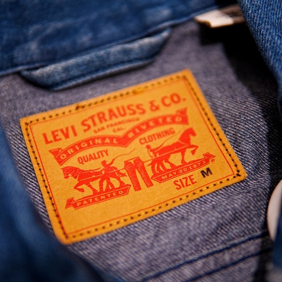 Levi's Men's Denim Jacket - Blue - Picture 3 of 4